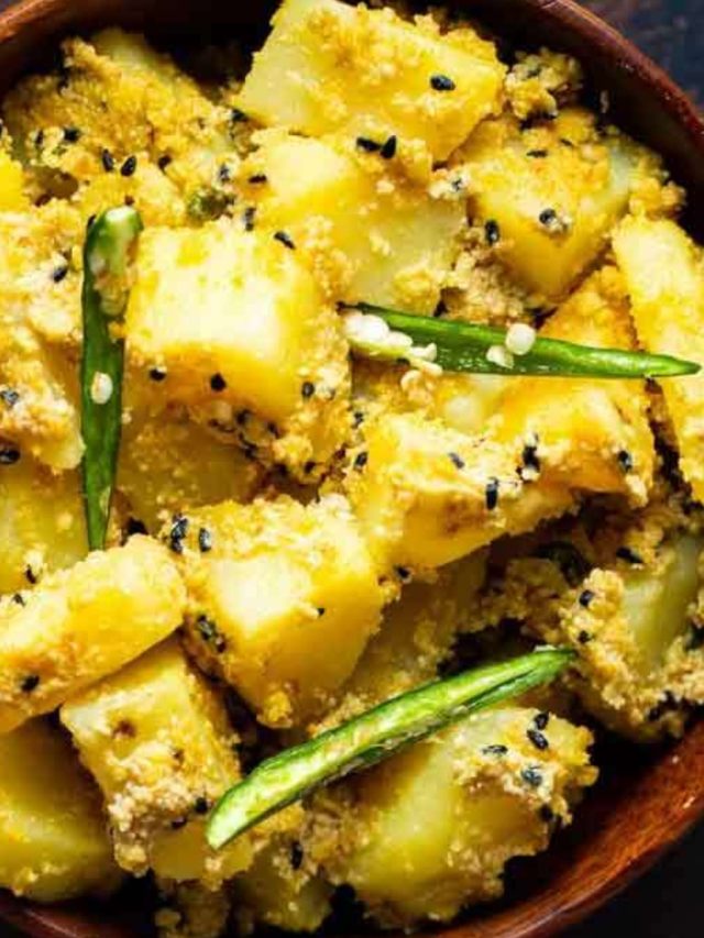 রান্নার ঠিক এই সময় পোস্ত বাটা দিন, তবেই সবচেয়ে টেস্টি হবে আলু পোস্ত