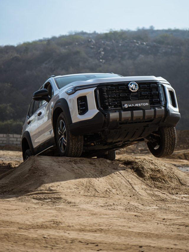 इस कार ने खींच दी 406 टन की ट्रेन, बना दिया गिनीज वर्ल्ड रिकॉर्ड