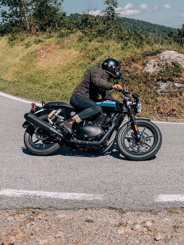 Royal Enfield ला रही 750cc की धांसू बाइक, चल रही है टेस्टिंग