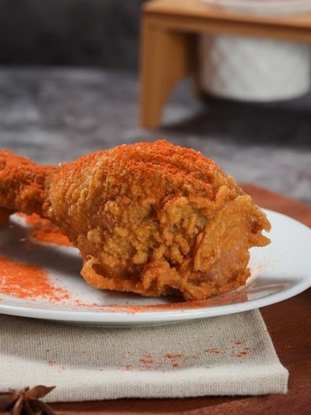 মনের সুখে তো মুরগির মাংসের হাড় চিবোন, কী হয় জানেন?