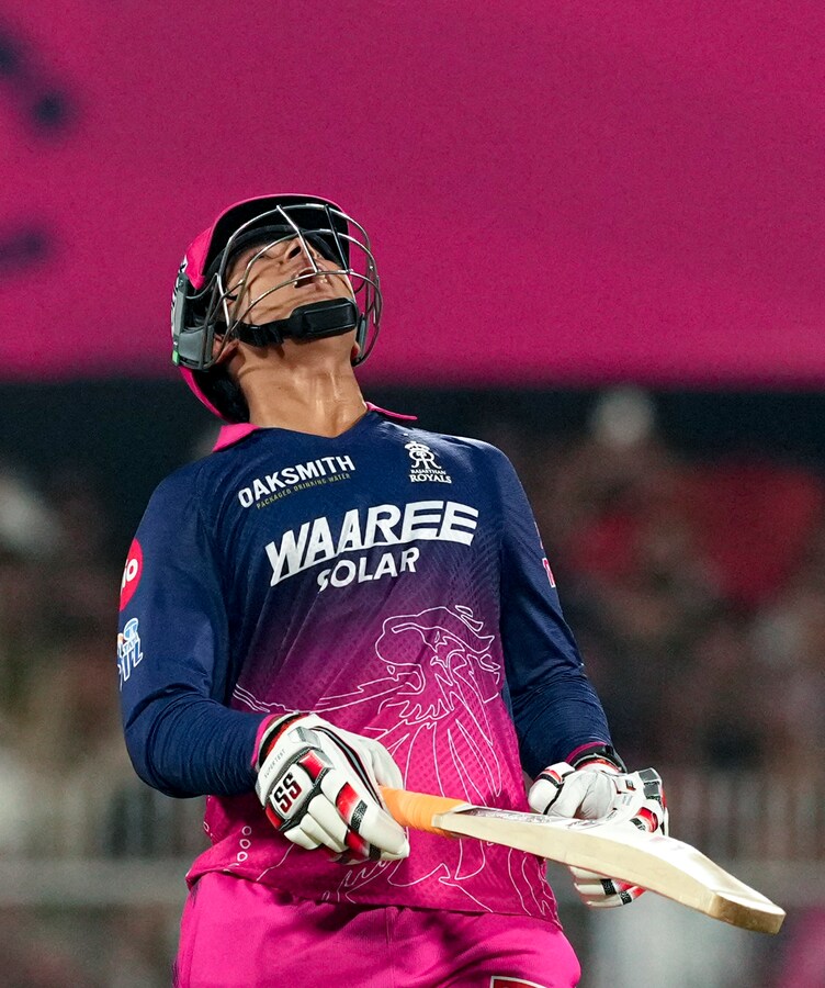 वैभव सूर्यवंशी ने बस में की 'फायरिंग', वीडियो VIRAL