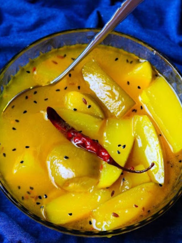 বিয়েবাড়ির স্টাইলে কাঁচা আমের চাটনি, দিন এই সিক্রেট মশলা