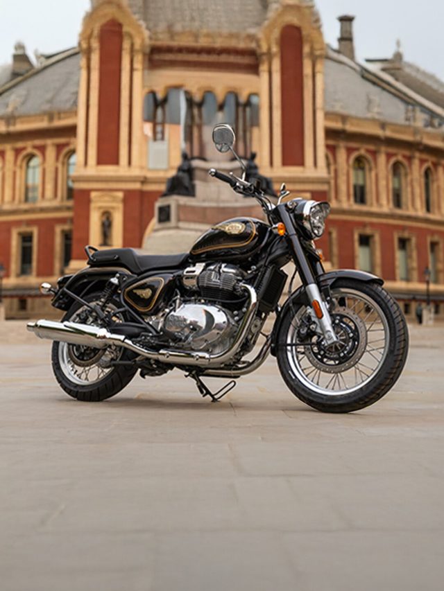 Royal Enfield की बंपर डिमांड, कंपनी ने बेच दी 3.3 लाख बाइक्स