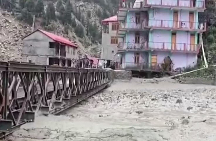 किन्नौर में फ्लैश फ्लड ने मचाई तबाही, 5 वीडियो में देखें पूरा मंज़र