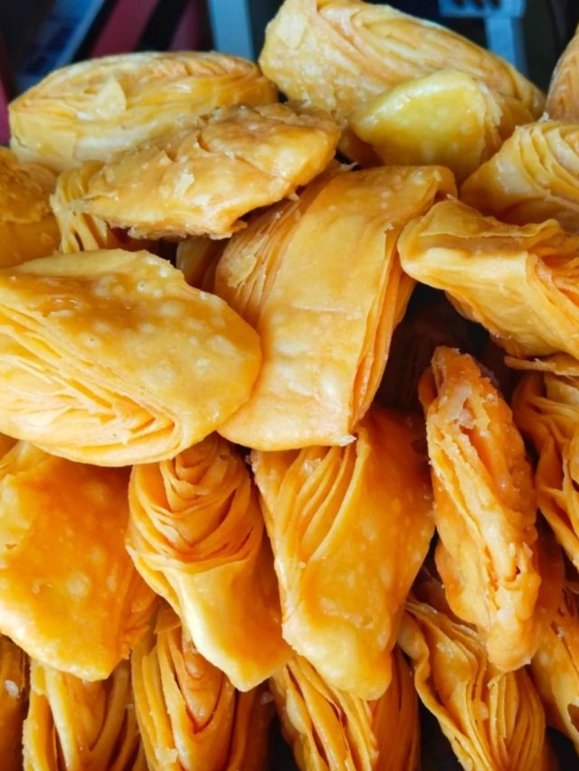 হুবহু সেই স্বাদ, উল্টোরথে পুরীর খাজা বানান বাড়িতেই