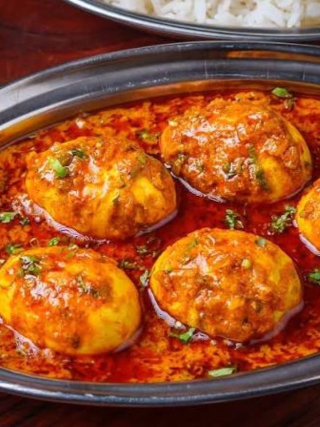 এগ কারির জন্য এভাবে ভাজুন ডিম, মাছ মাংস ভুলে যাবেন