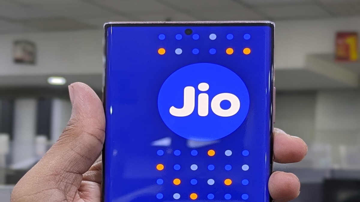 Jio का धमाकेदार ऑफर, 11 रुपये में मिलेगा अनलिमिटेड इंटरनेट!