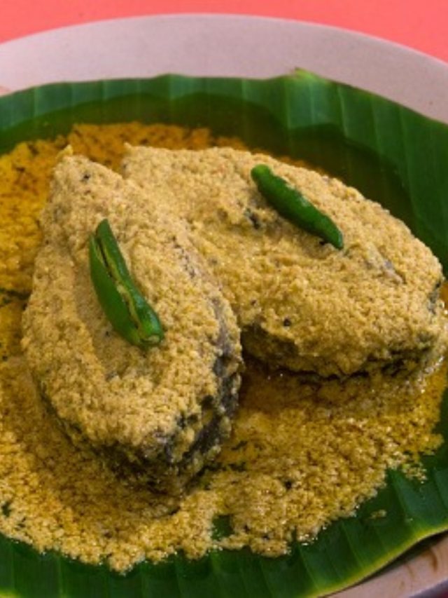 রসিয়ে তো খুব ইলিশ খাচ্ছেন,শরীরে গিয়ে কী হচ্ছে জানেন?