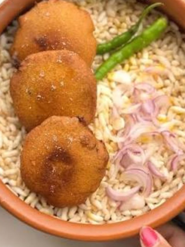 বাড়িতেই বানিয়ে ফেলুন বাঁকুড়ার টেস্টি আলুর চপ, জমে যাবে মুড়ির সঙ্গে