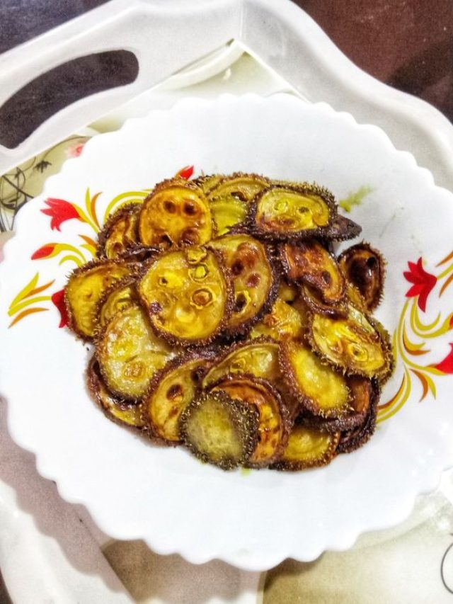 বিনা তেলে কাঁকরোল ভাজা, স্বাদ-স্বাস্থ্য বজায় রেখে ভাজার দারুণ ট্রিক