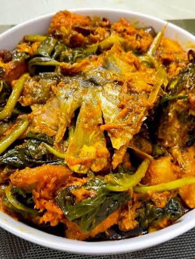 ইলিশের মাথা দিয়ে পুঁইশাক, রইল মা-ঠাকুমার রেসিপি